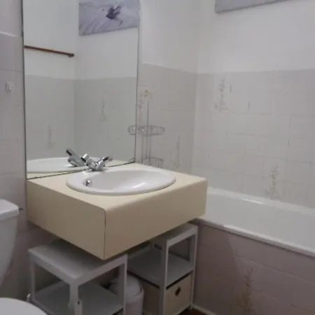 Apartment Studio Confortable Avec Balcon, Parking Prive Et Wi-Fi, A 200M De La Plage D'Eyrac - Fr-1-374-93