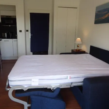 Studio Confortable Avec Balcon, Parking Prive Et Wi-Fi, A 200M De La Plage D'Eyrac - Fr-1-374-93 Appartement
